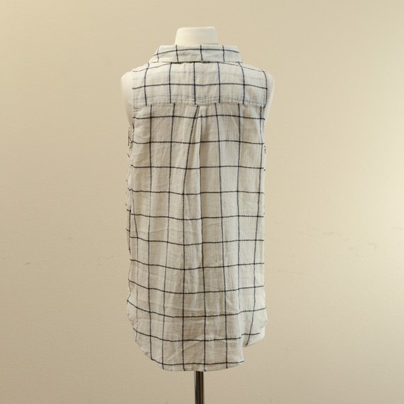 Isabella Sinclair Ingram Wrap Top - Picture 8 of 10